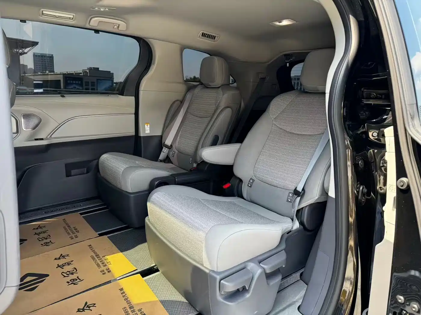 Toyota Sienna 2025 2026 Model 2.5L Hybrid 2WD Comfort Edition