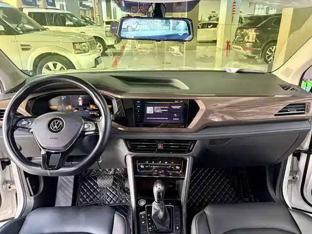 Volkswagen Tharu 2022 280TSI 2WD Comfort — фото 4