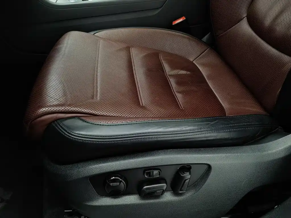صورة 20 - Volkswagen Touareg