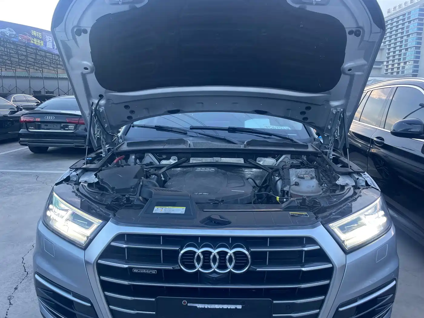 Фото 32 - Audi Q5L