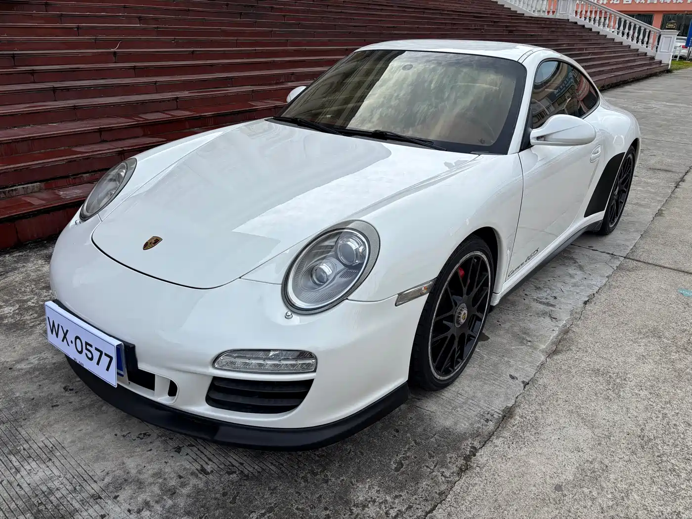 Photo 1 - Porsche 911