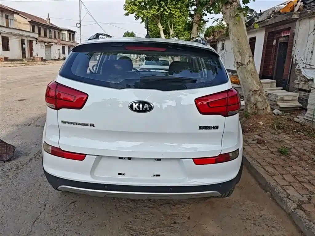Kia Sportage 2015 2.0L Automatic 2WD GL фото 6