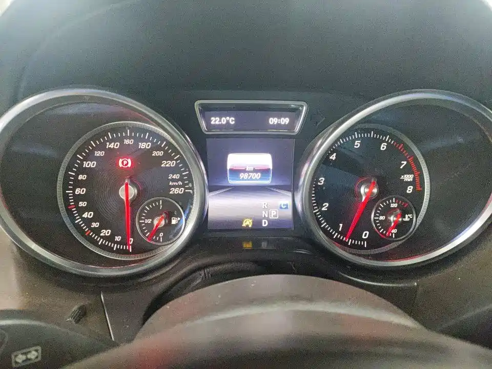 Mercedes-Benz GLE 2016 GLE 320 4MATIC Luxury фото 2