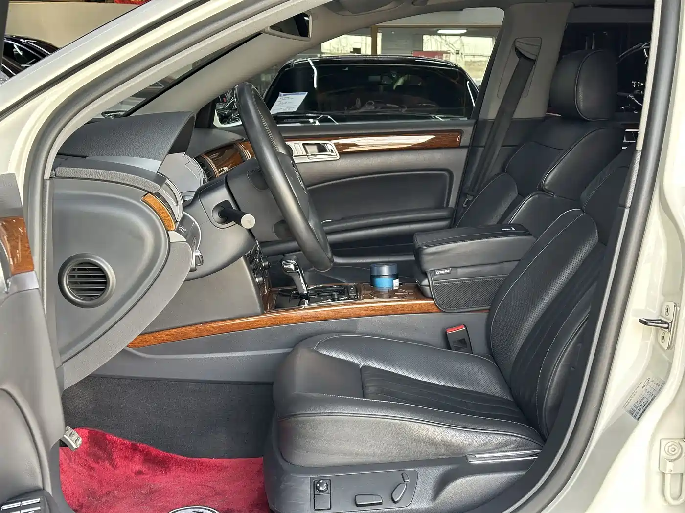 Volkswagen Phaeton 2014 3.0L Business Edition фото 7