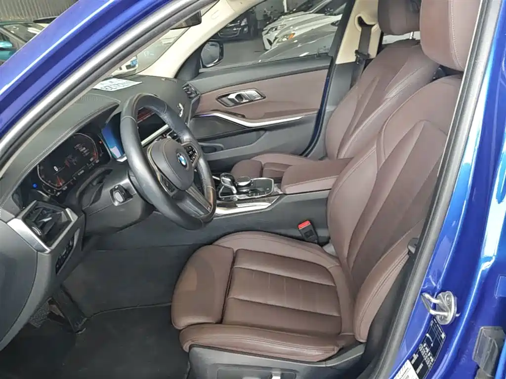 BMW 3-SERIES