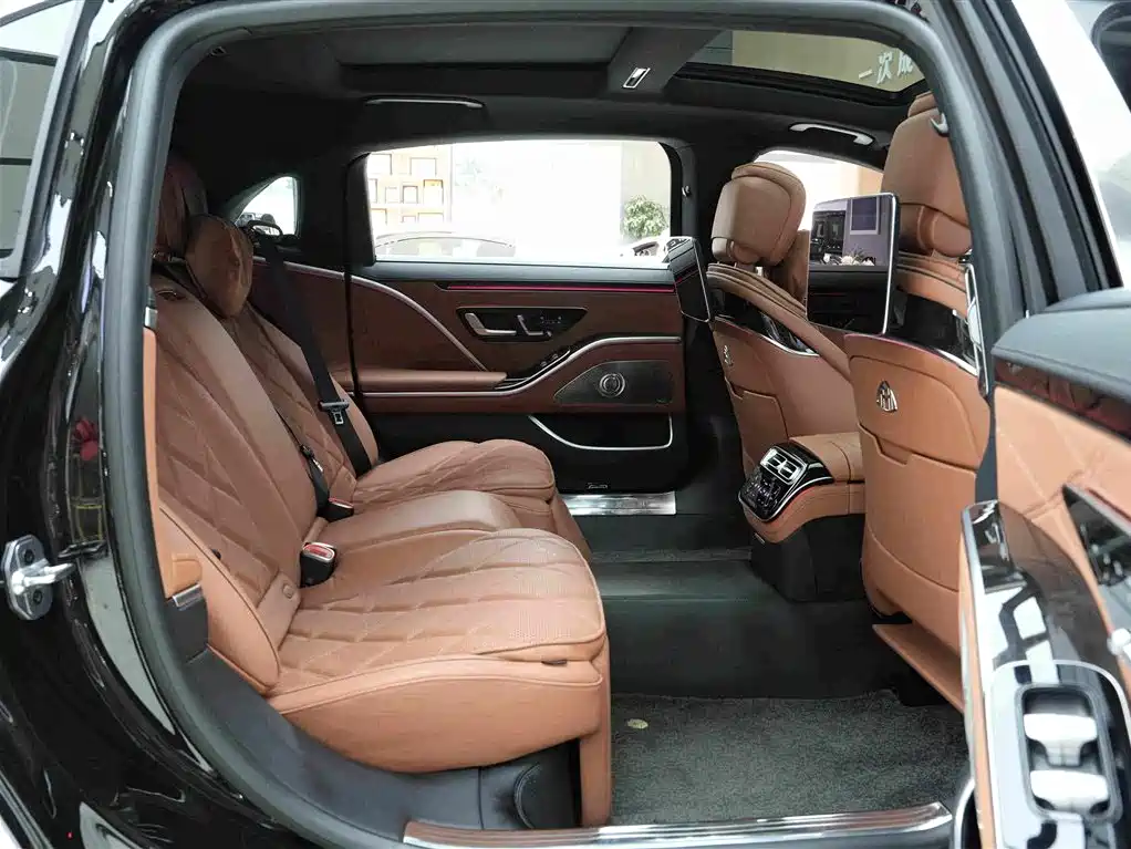 Фото 12 - Mercedes-Benz Maybach S-Class