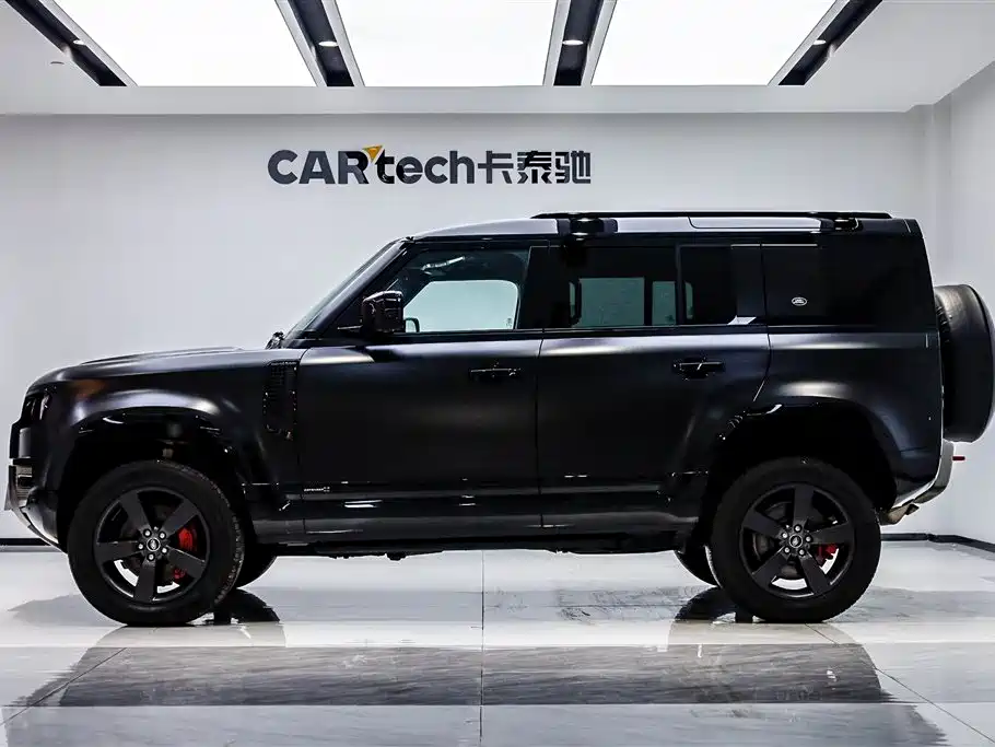 Land Rover Defender 2024 110 3.0T P400 X фото 2