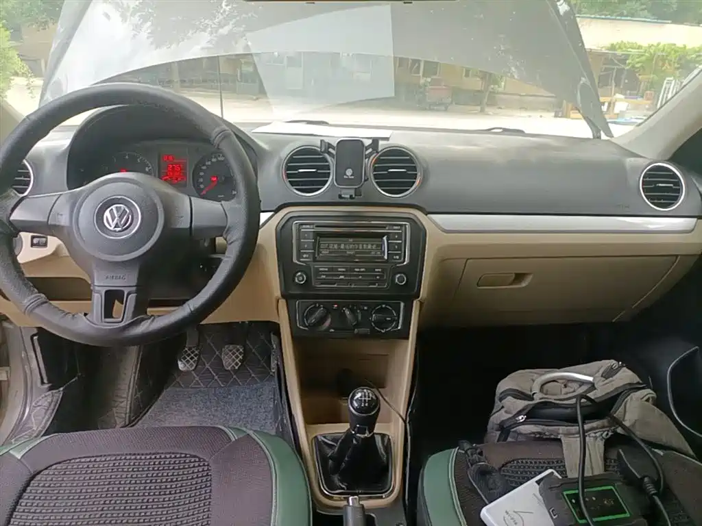 Volkswagen Jetta 2013 1.6L Manual Comfort фото 13