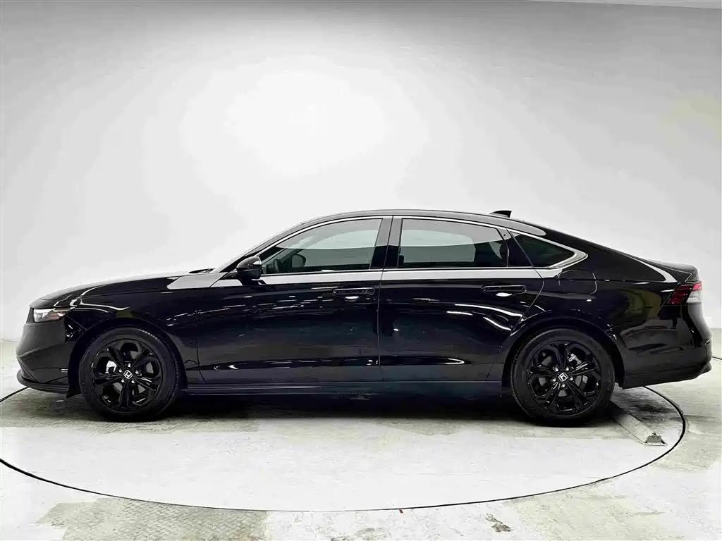 Photo 20 - Honda Accord
