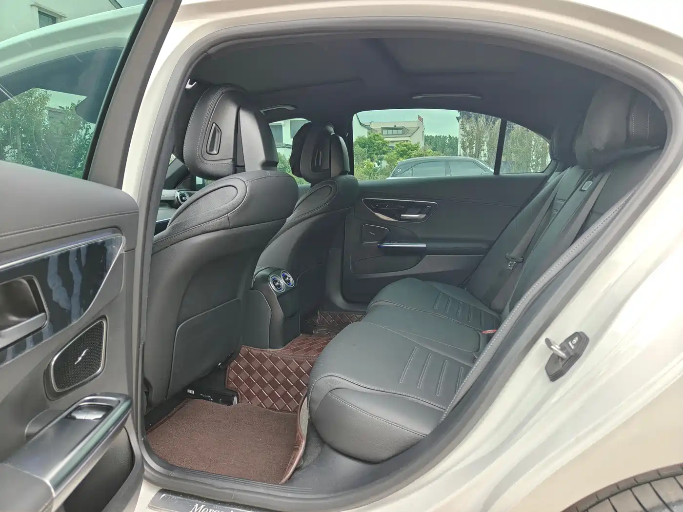 Mercedes-Benz C-Class 2025 C 260 L Sport Edition фото 10