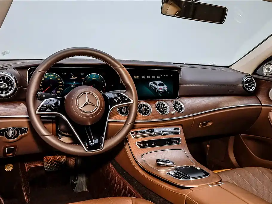 Mercedes-Benz E-Class 2023 E 300 L Fashion фото 22