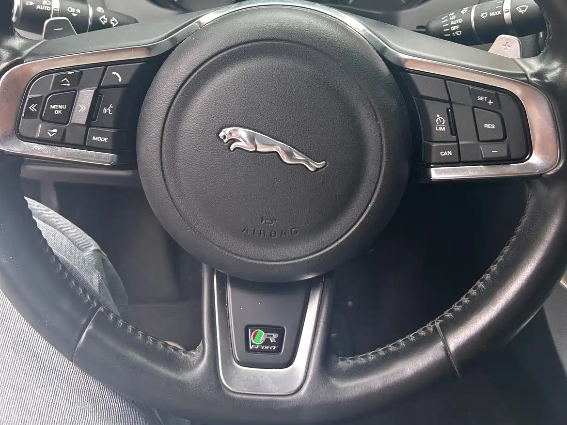 Jaguar XE 2017 2018 2.0T 250PS 2WD R-Sport