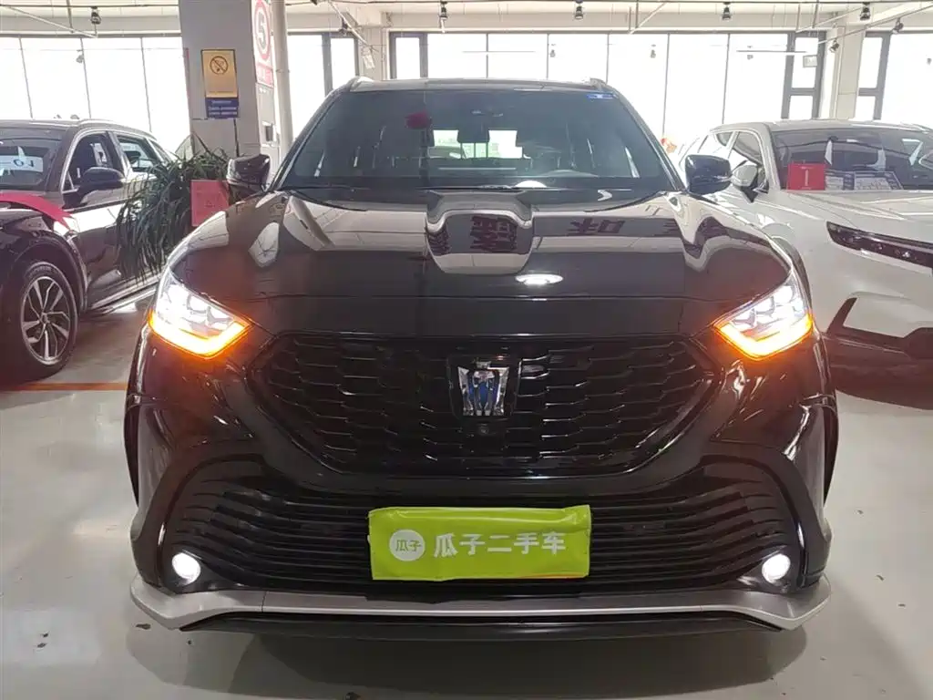 Toyota Crown Kluger 2023 2.5L HEV AWD Premium Edition фото 3