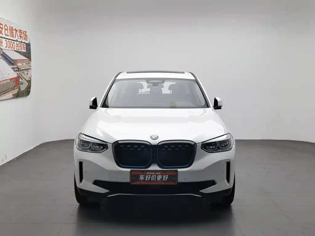 Фото 3 - BMW iX3