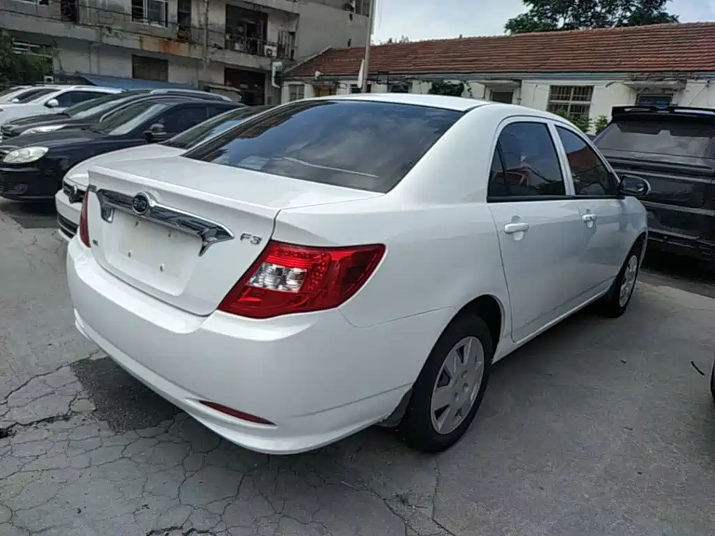 Фото 7 - BYD F3