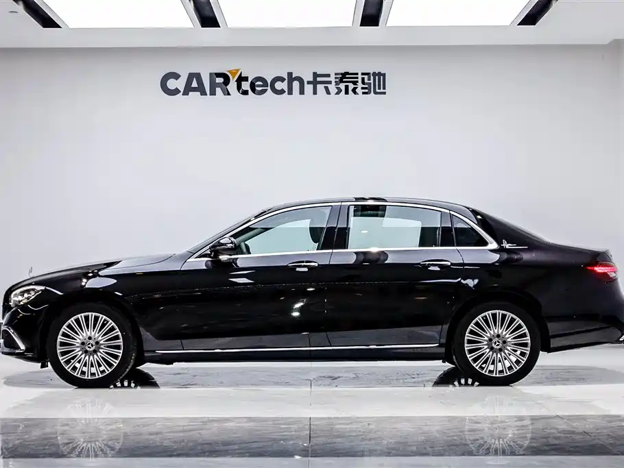 Mercedes-Benz E-Class 2023 E 300 L Fashion фото 3