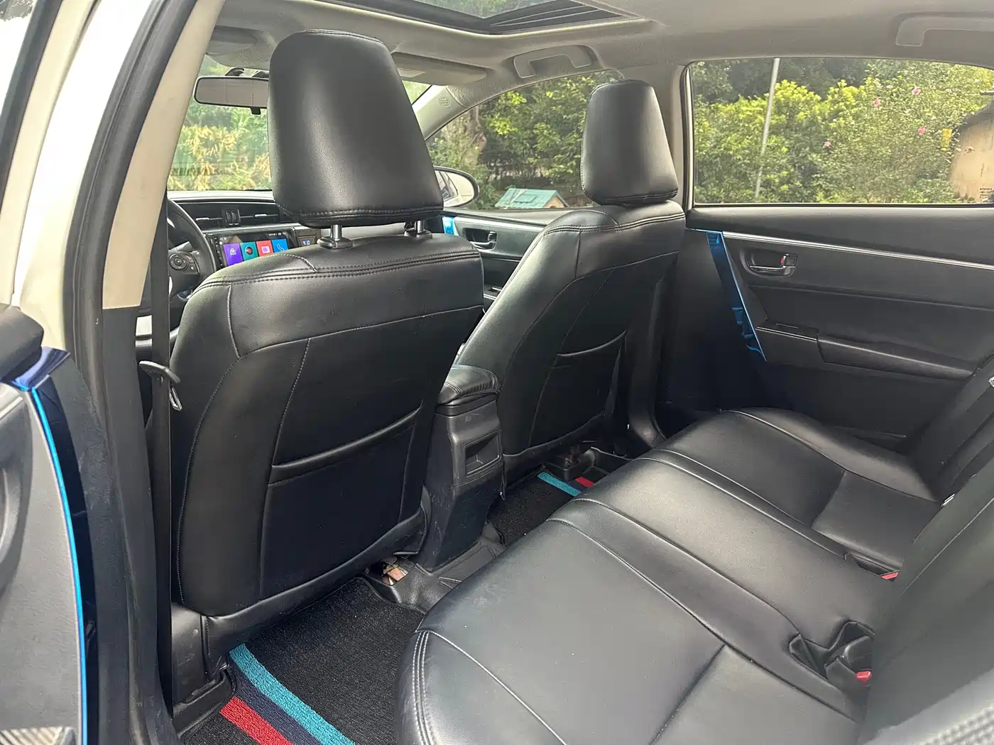 Фото 7 - Toyota Corolla