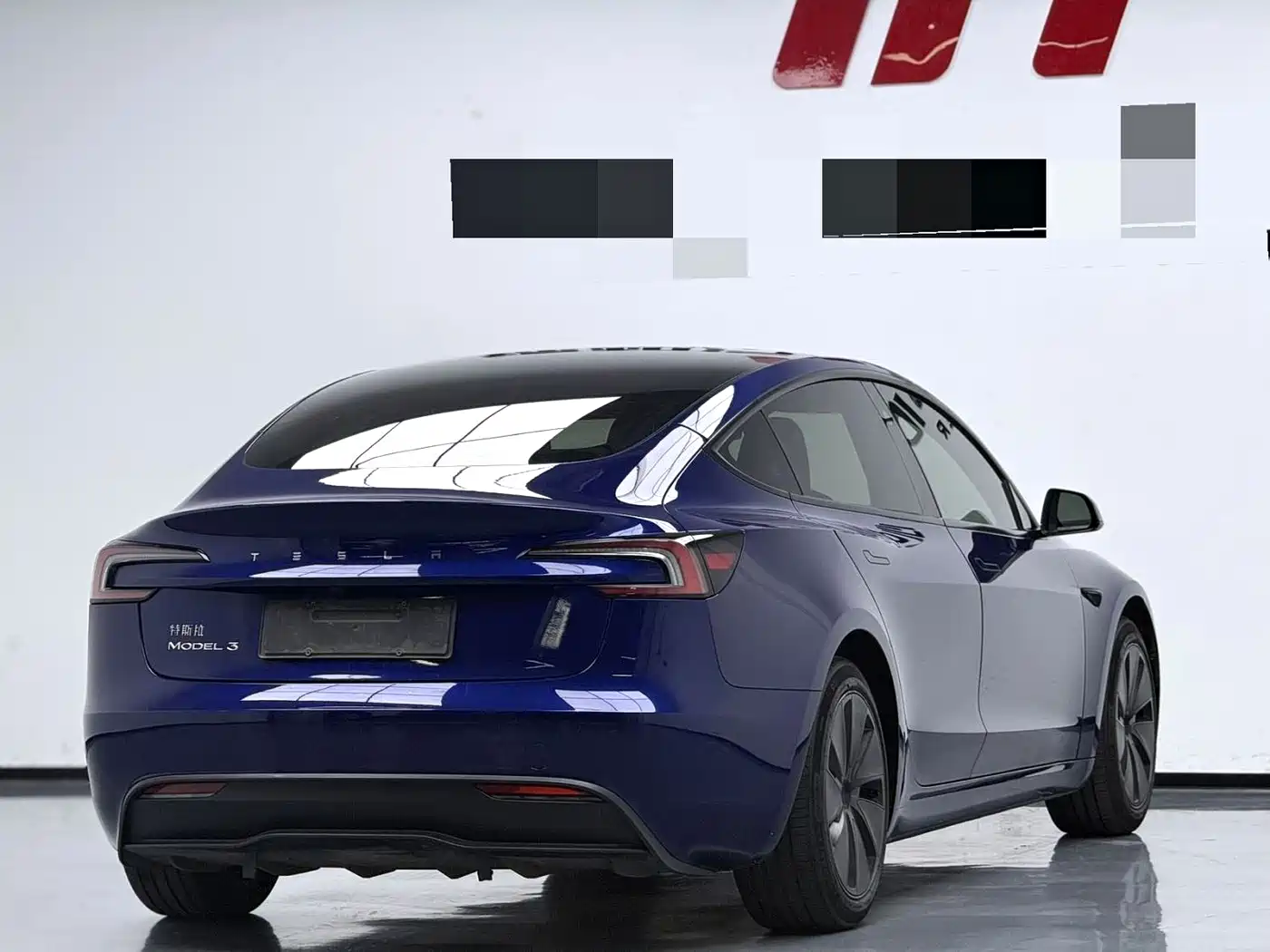 Фото 8 - Tesla Model 3