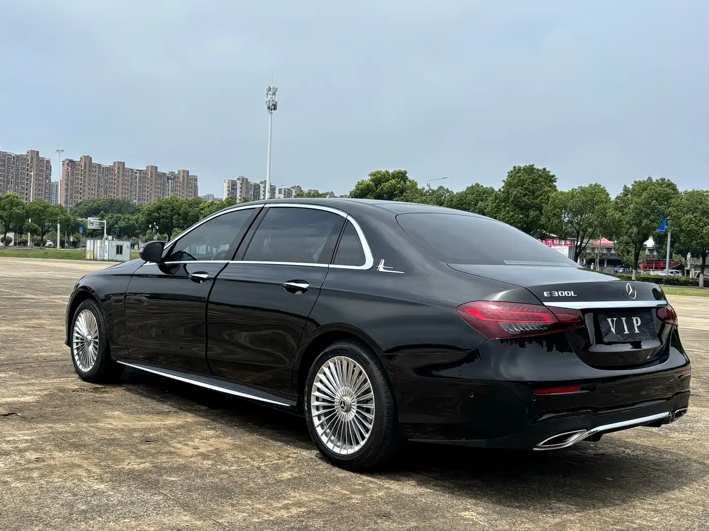 Фото 5 - Mercedes-Benz E-Class