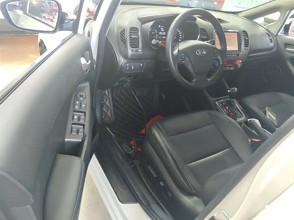 Kia K3 2017 1.6L Automatic 15th Anniversary Special GLS фото 16