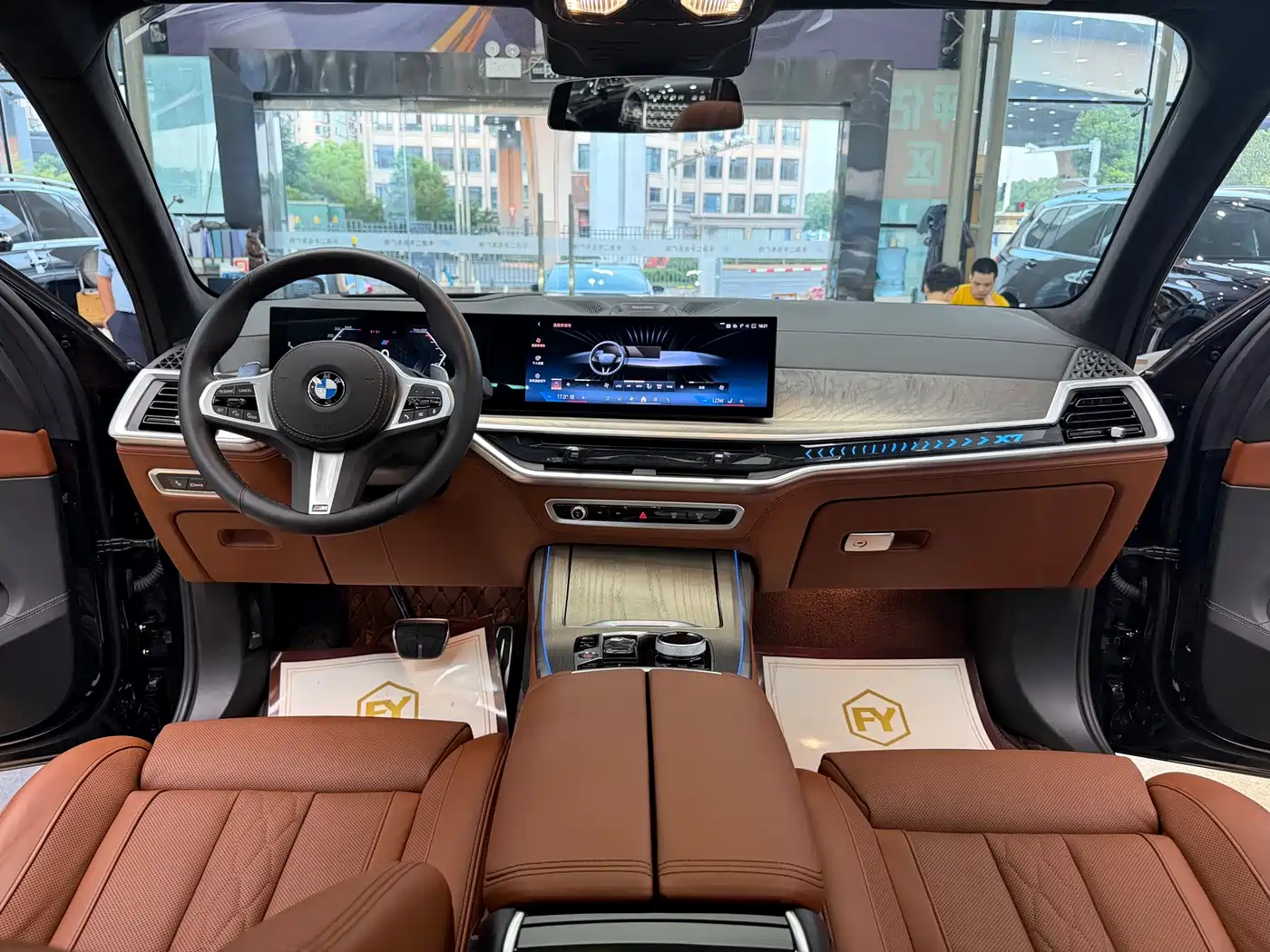 Photo 13 - BMW X7