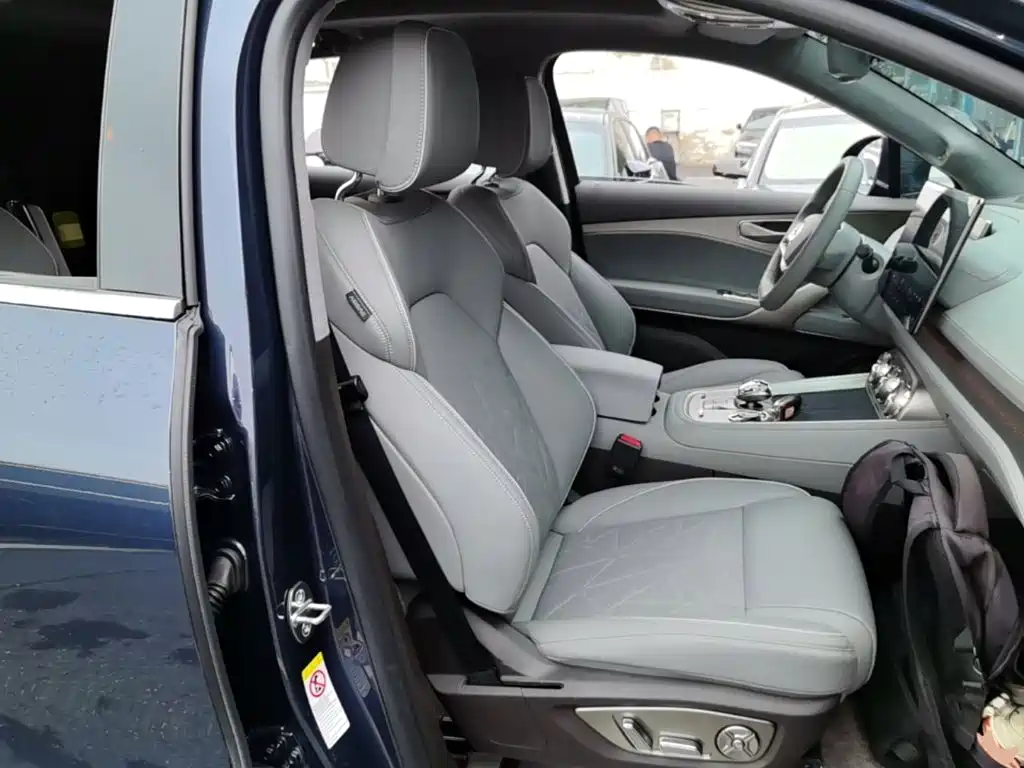 Denza N8 2023 2023 4WD Super Hybrid Flagship 6-seater