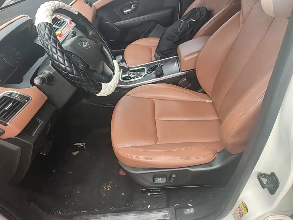 Landwind X7 2018 2018 Jinyue 1.5T Panorama Prestige