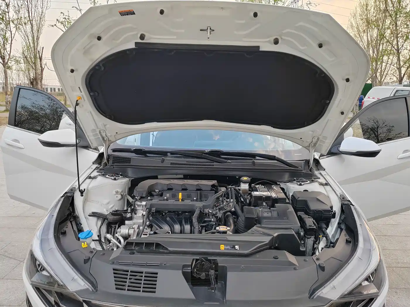 Hyundai Elantra 2022 1.5L CVT GLS Leading Edition фото 11