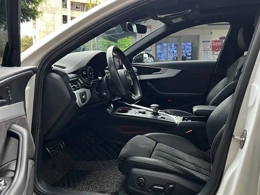 Audi A4 (Import) 2020 Avant Pioneer 40 TFSI Luxury Sport фото 18