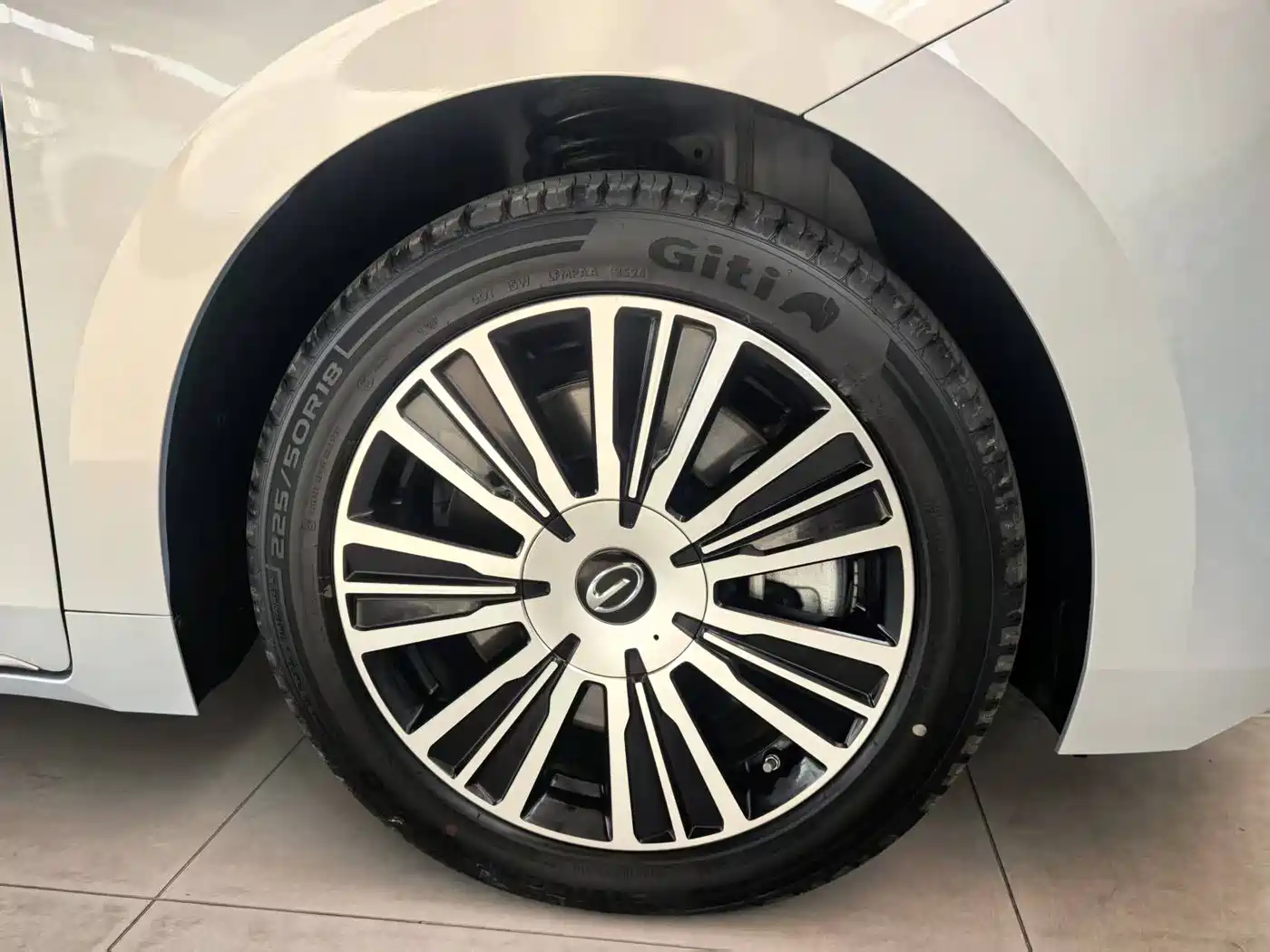 GAC Trumpchi Trumpchi E8 NEV 2024 Model 150km MAX+ фото 12