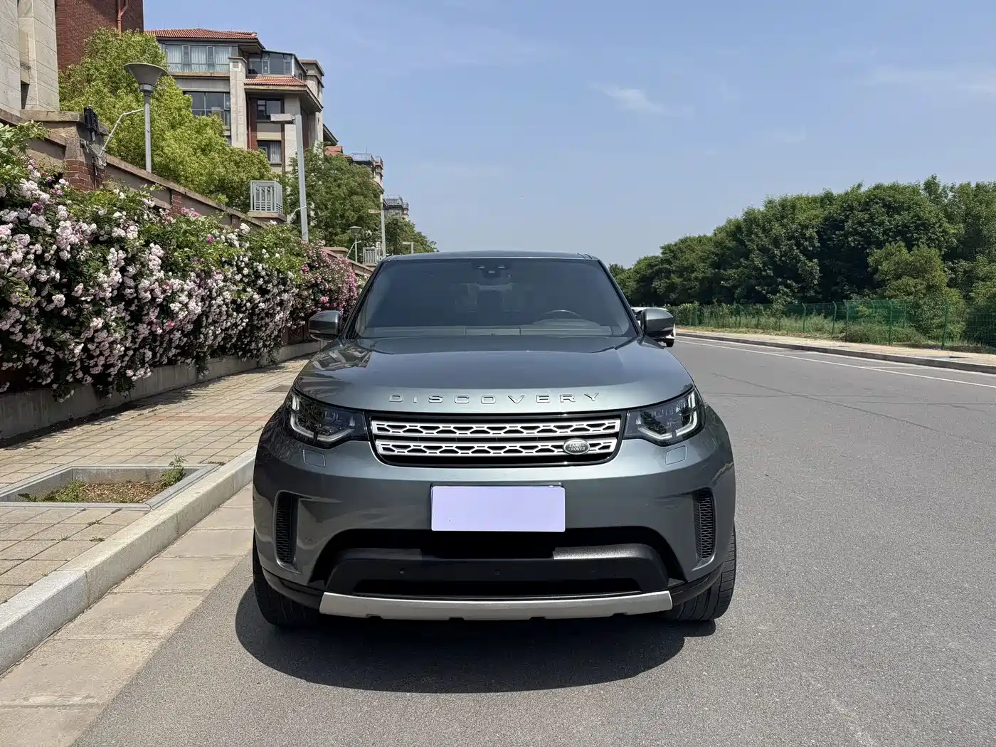Land Rover Discovery 2017 3.0 SC V6 Launch Limited Edition фото 2