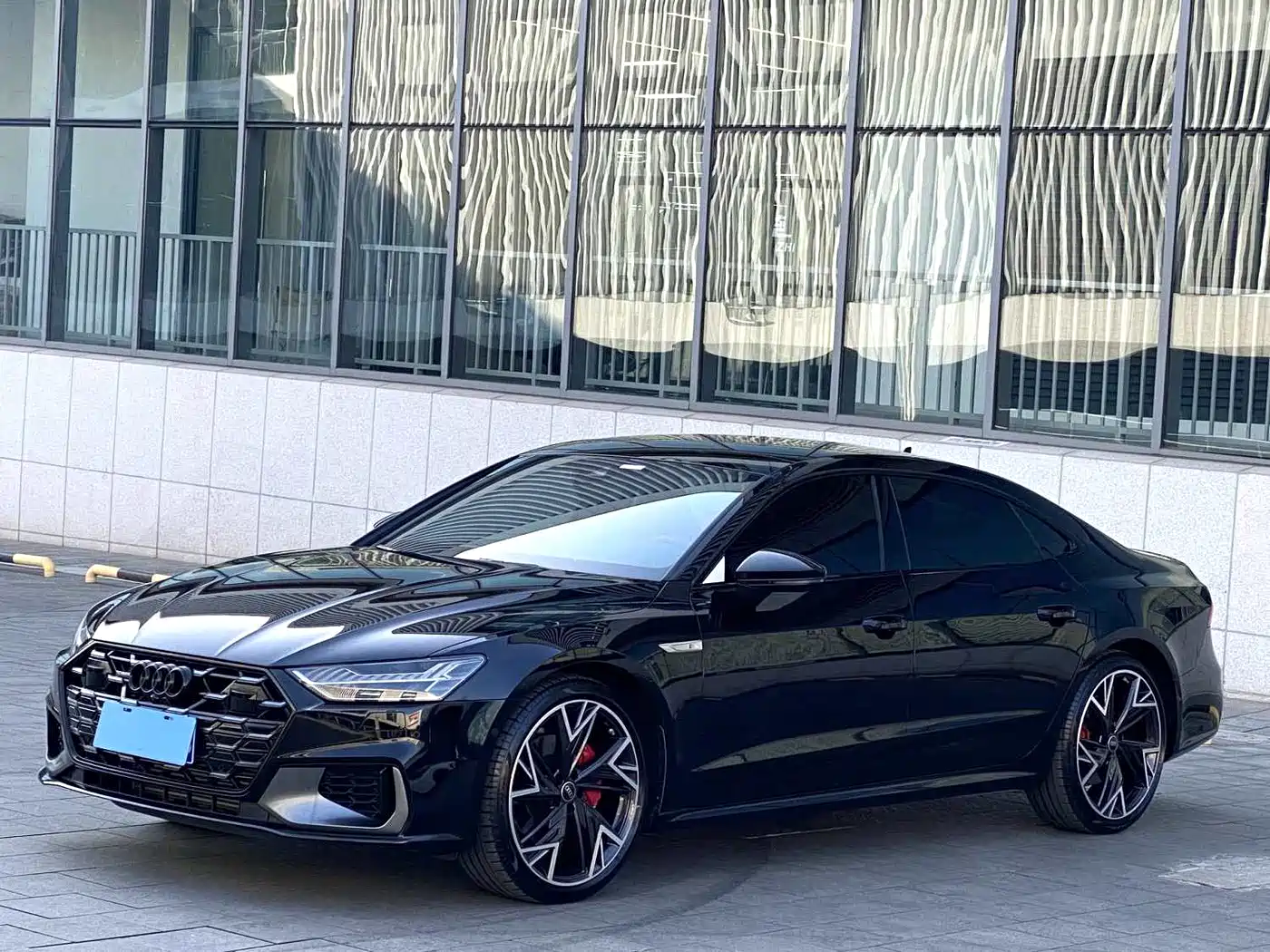 Audi A7L 2024 45 TFSI quattro S-line Black Warrior Edition