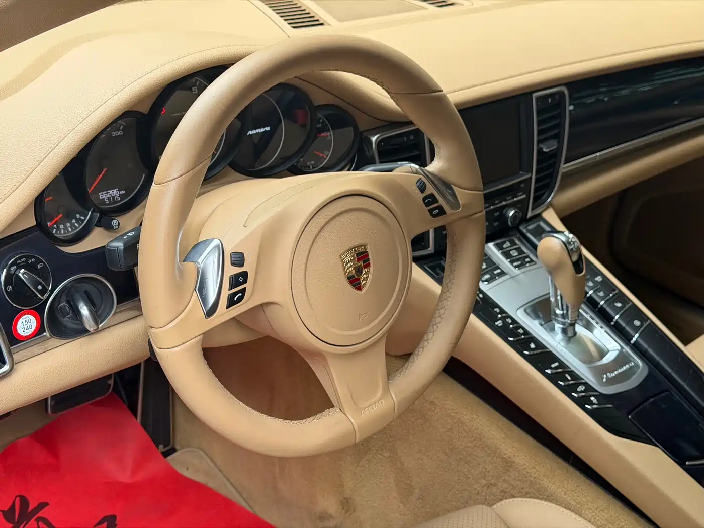 Porsche Panamera 2014 Panamera 3.0T фото 17