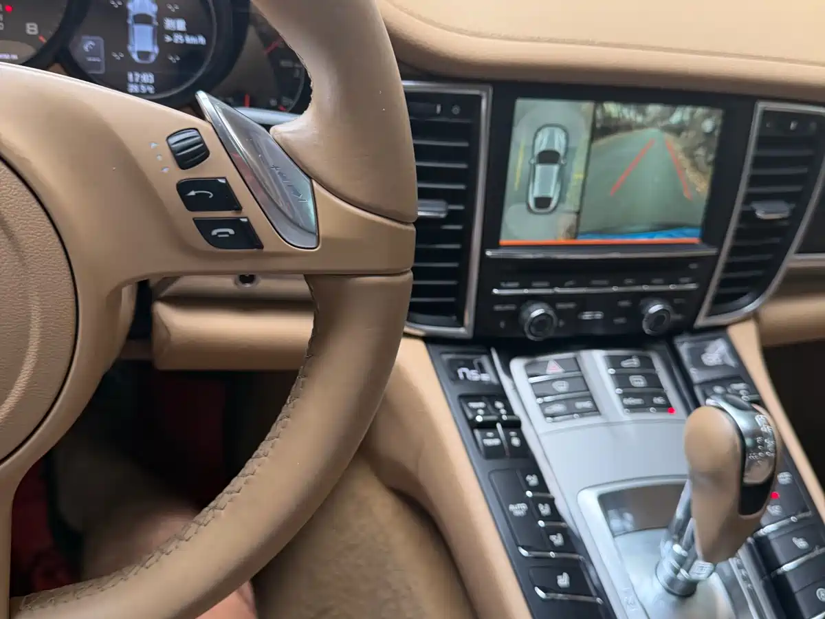 Porsche Panamera 2014 Panamera 3.0T фото 27