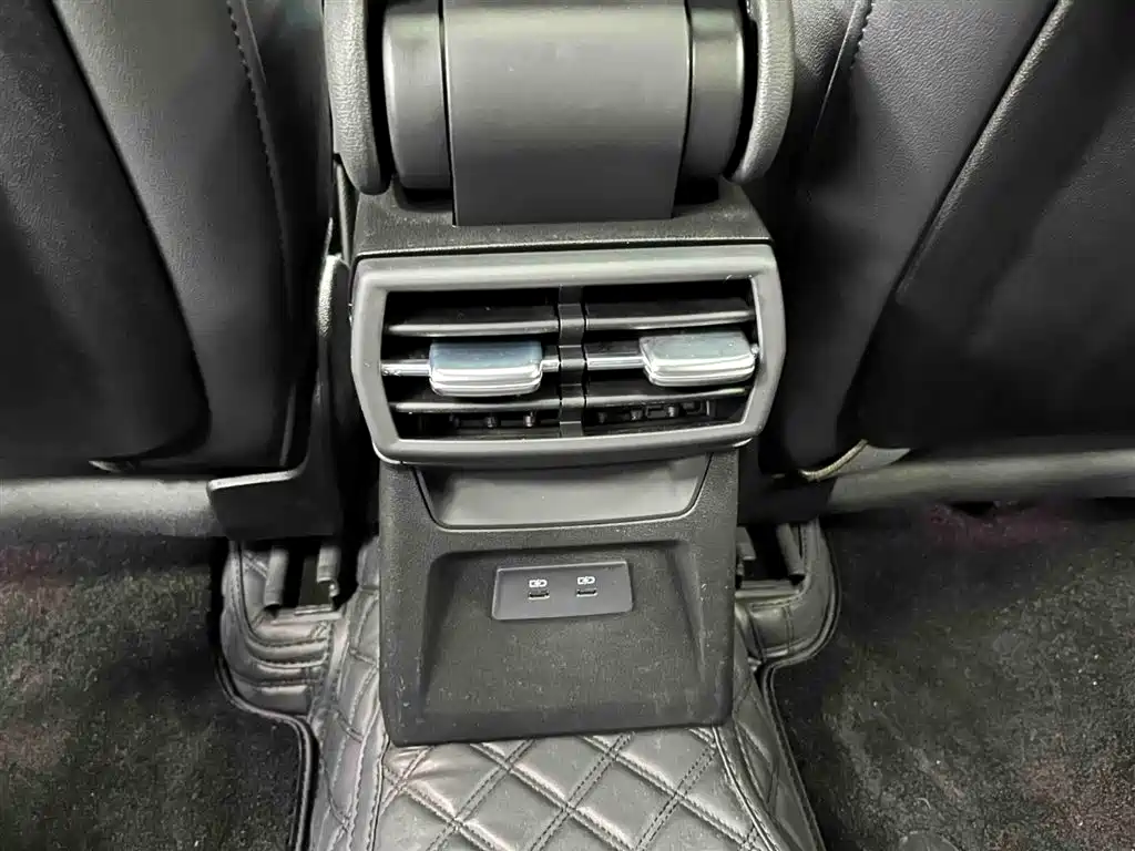 Audi A3 2023 Facelift Sportback 35 TFSI Fashion Sport фото 16