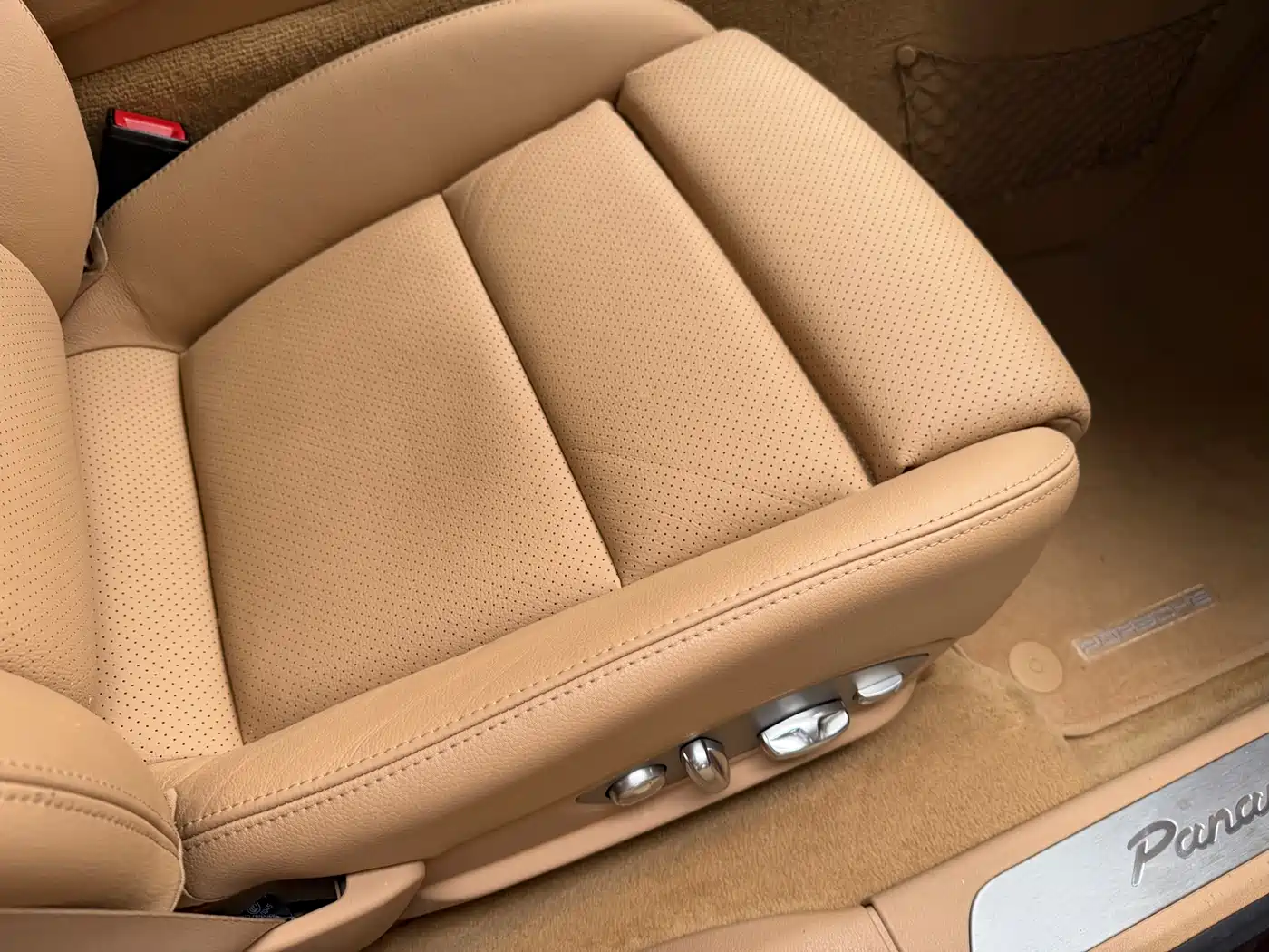 Porsche Panamera 2014 Panamera 3.0T фото 21