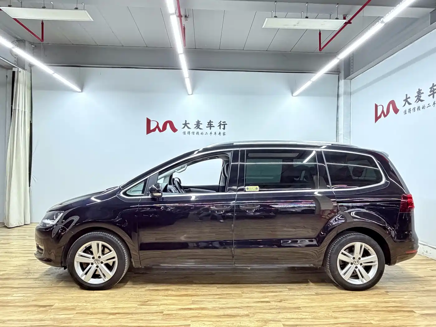 Volkswagen Sharan 2018 380TSI Comfort 7-Seater фото 3