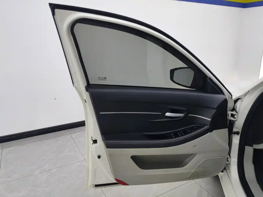 BAIC Senova D50 2016 2016 1.5L CVT Elite