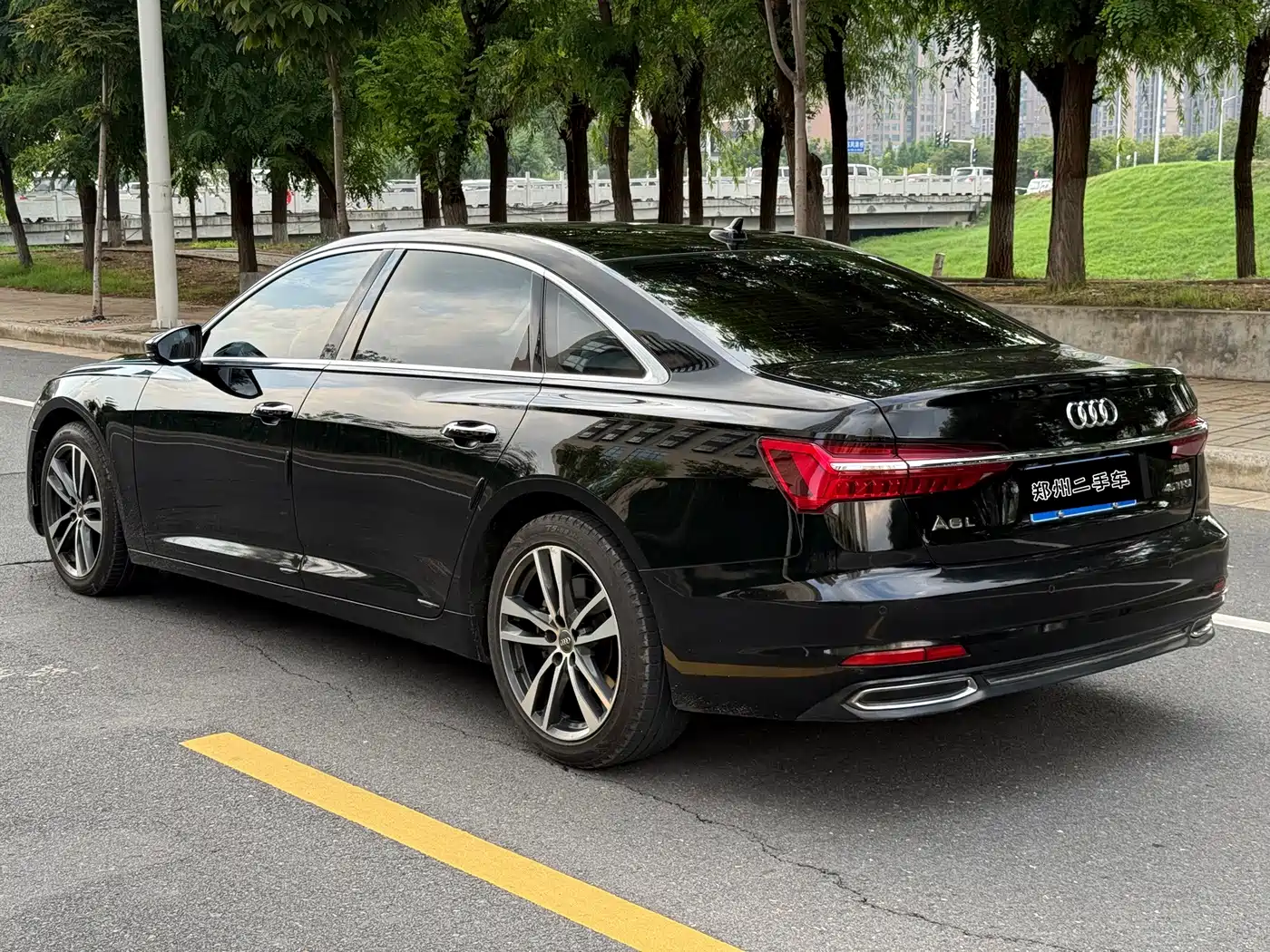 Фото 9 - Audi A6L