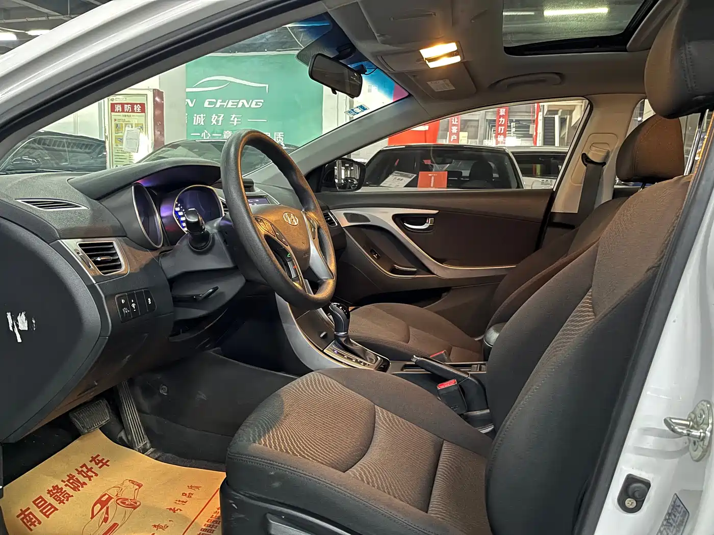 Hyundai Langdong 2016 1.6L Automatic Premium Edition фото 5