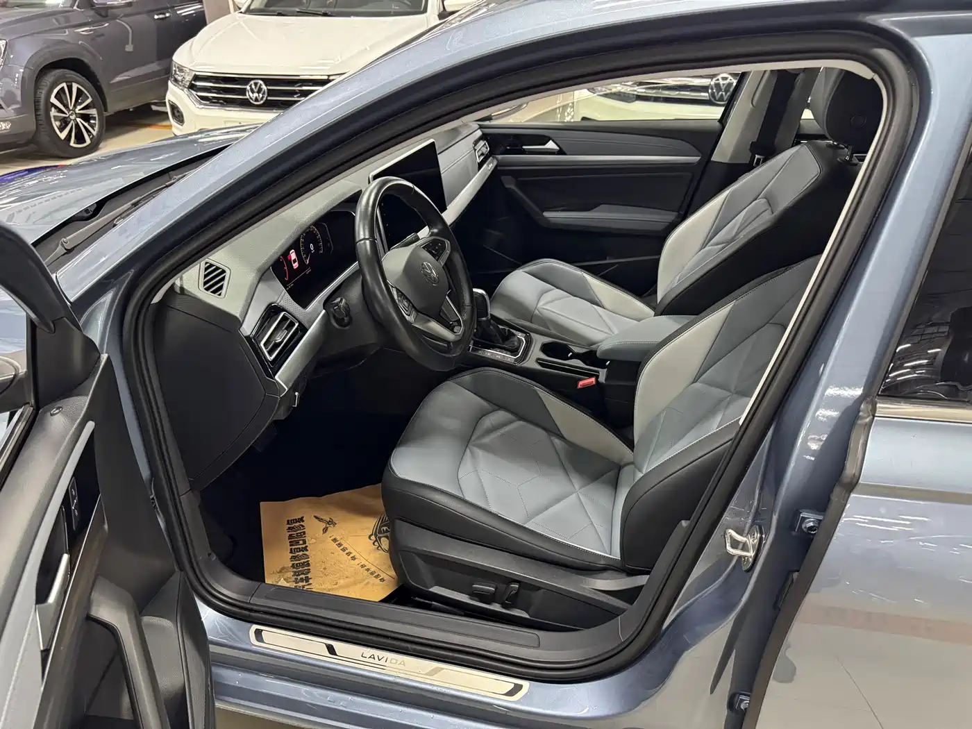 Volkswagen Lavida 2023 Model 280TSI DSG Eternal Edition фото 6