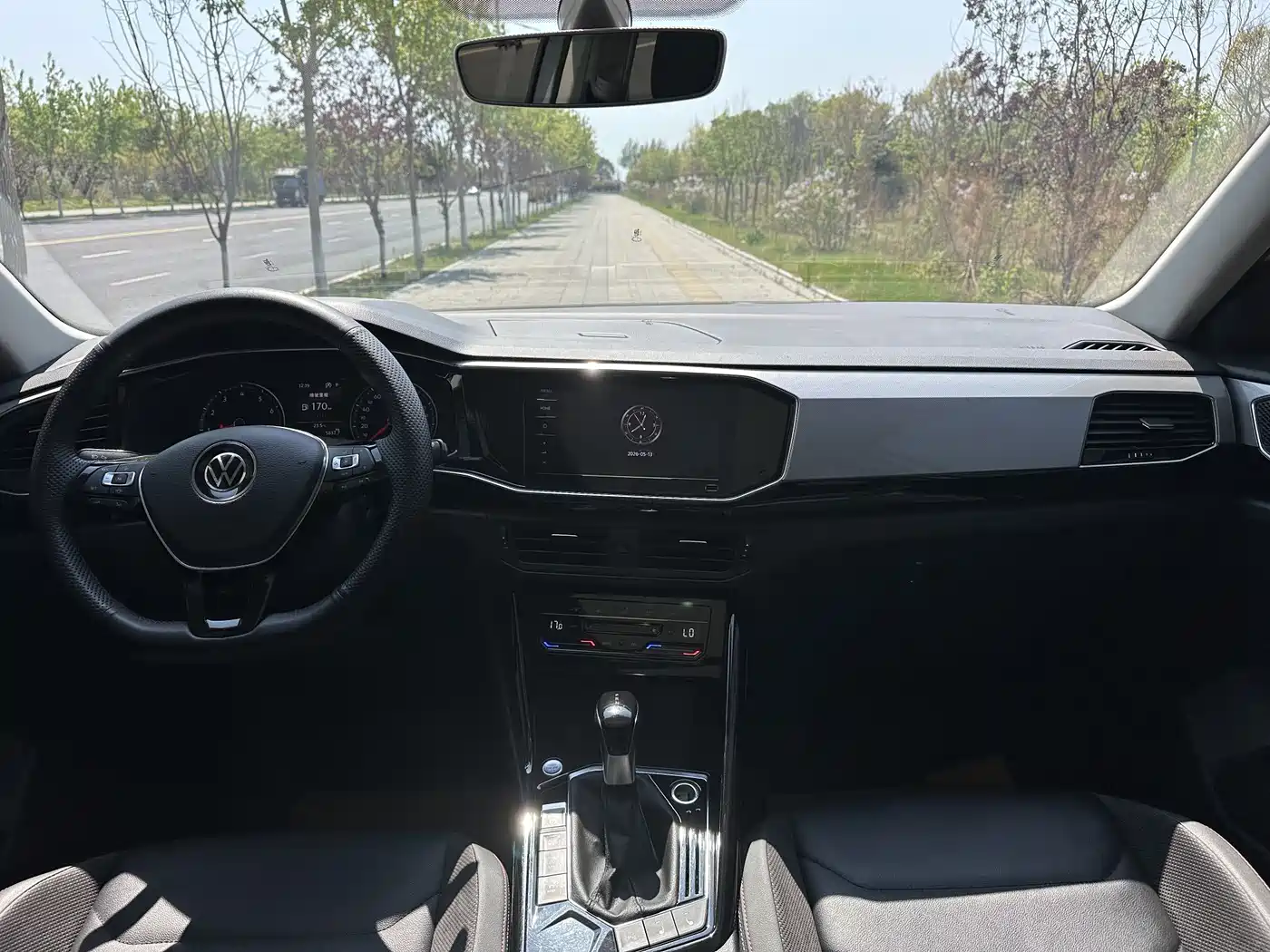 Volkswagen Tayron 2022 280TSI 2WD Luxury Smart Connect Edition фото 11