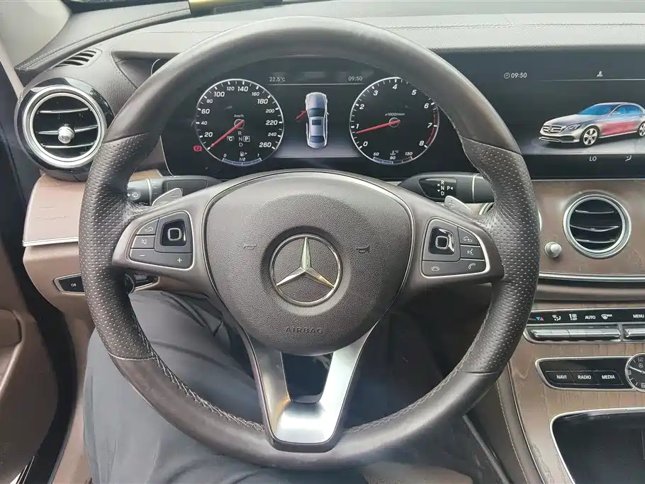 Mercedes-Benz E-Class 2018 E 200 L фото 15