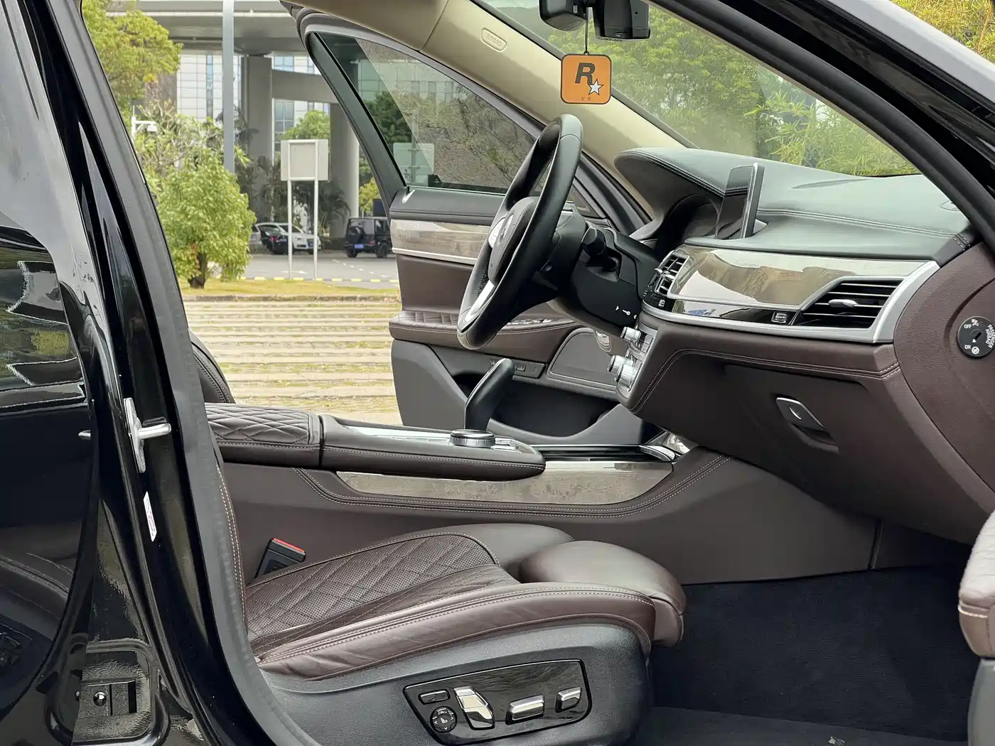 BMW 7 Series 2019 Facelift 740Li Leading Luxury Package фото 8