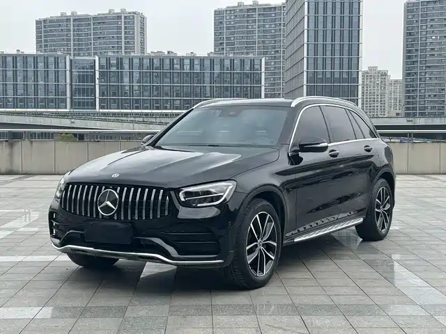 MERCEDES-BENZ GLC