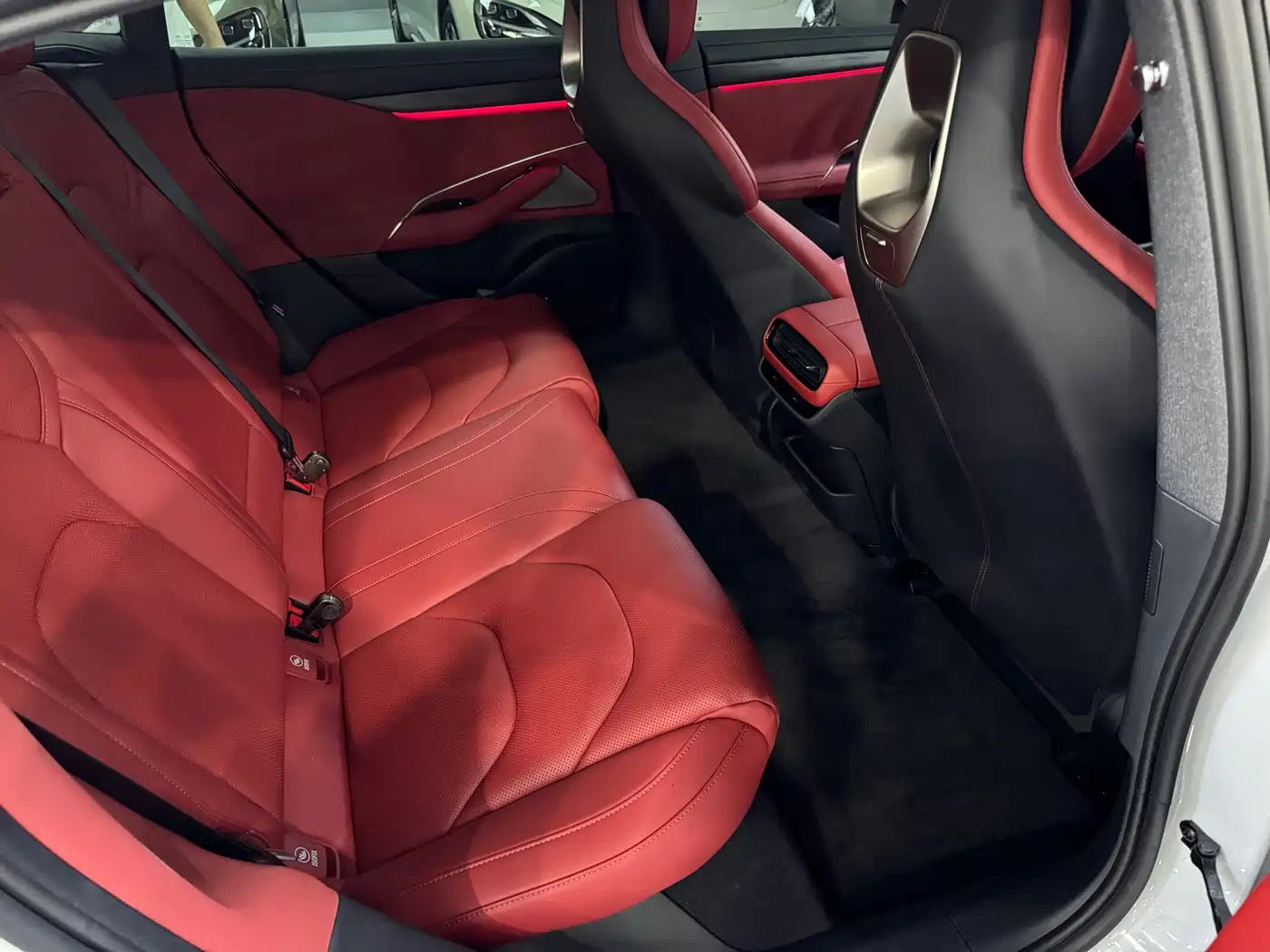 Xiaomi Auto Xiaomi SU7 2024 RWD Long Range Intelligent Driving Edition фото 9
