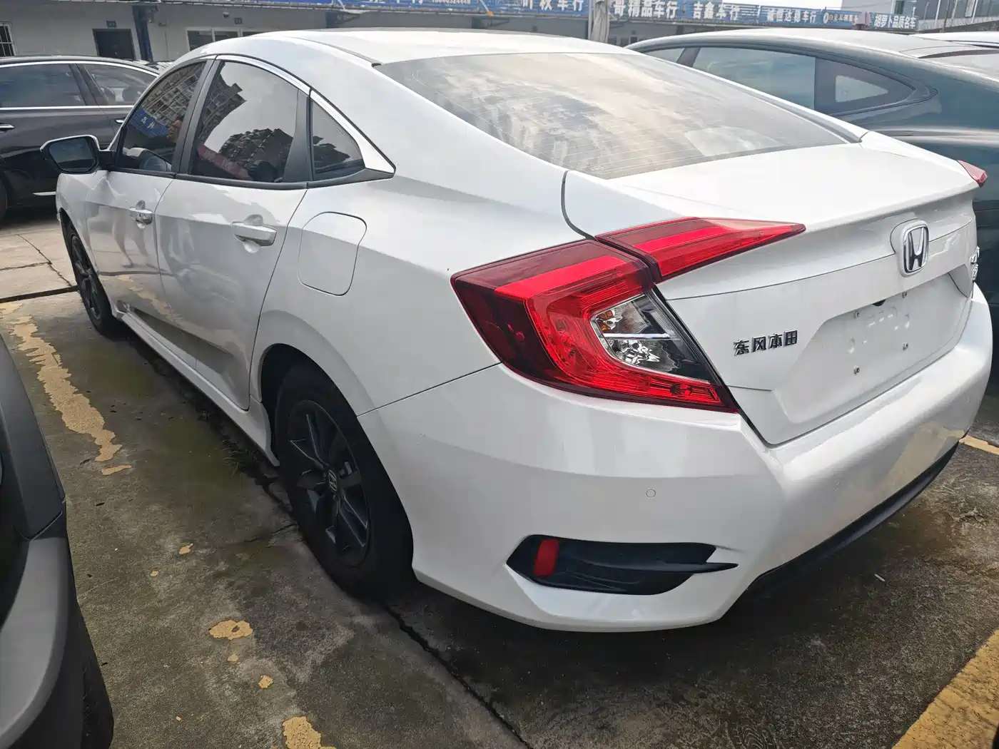 Фото 13 - Honda Civic