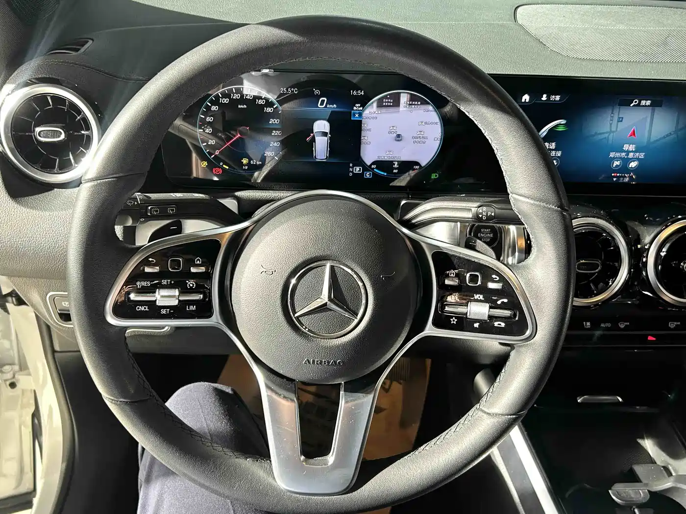 Mercedes-Benz GLB 2023 Facelift GLB 200 Dynamic фото 12