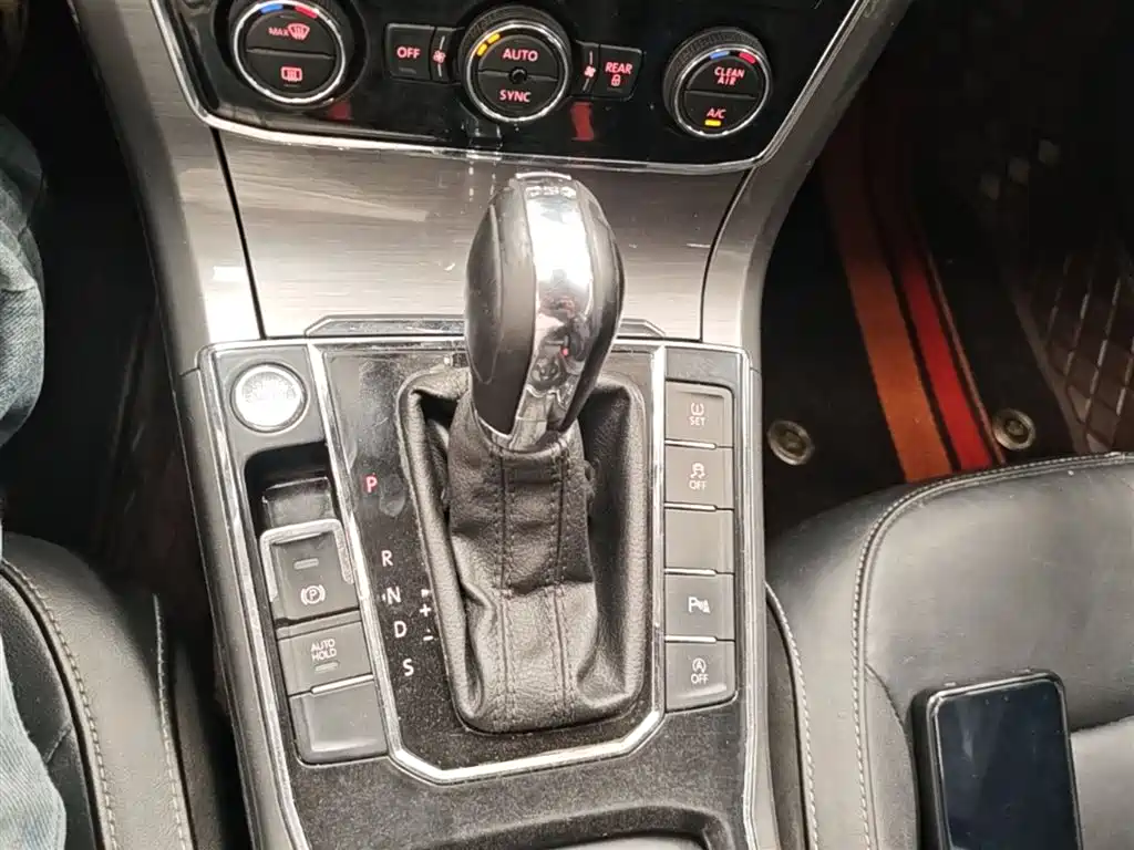 Volkswagen Passat 2017 330TSI DSG Prestige фото 14