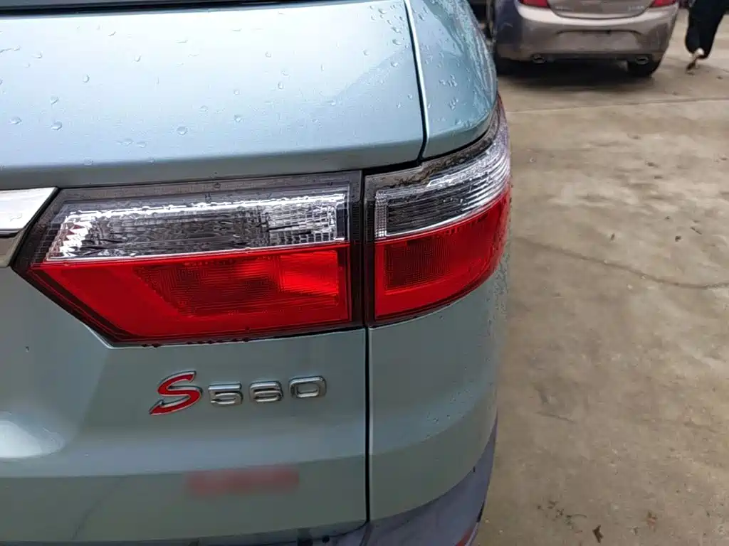 صورة 8 - Dongfeng Fengguang Fengguang S560